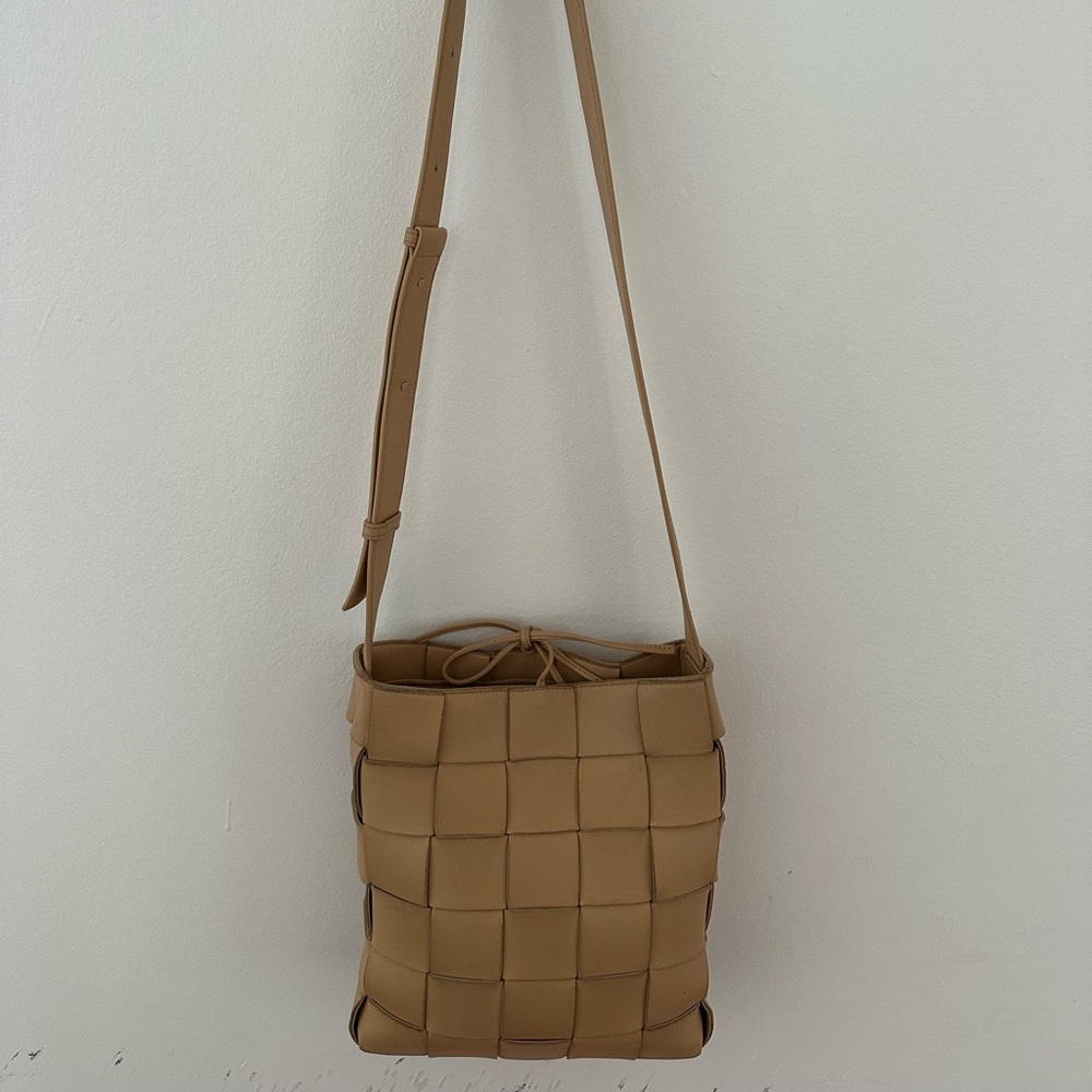 Gently used Bottega Veneta Cassette Messenger Bag Maxi Intrecciato Leather